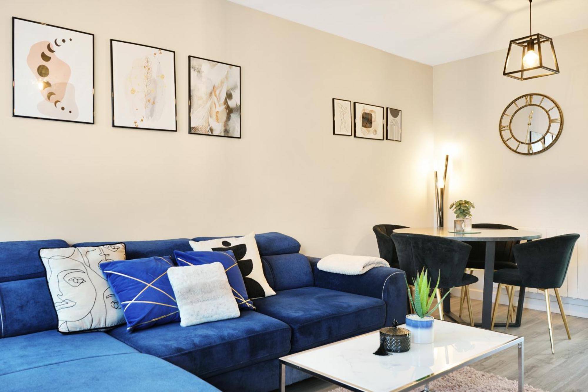 Cosy Corner In Aylesbury Near Stoke Mandeville Hospital & Town Centre With Private Parking Exteriör bild