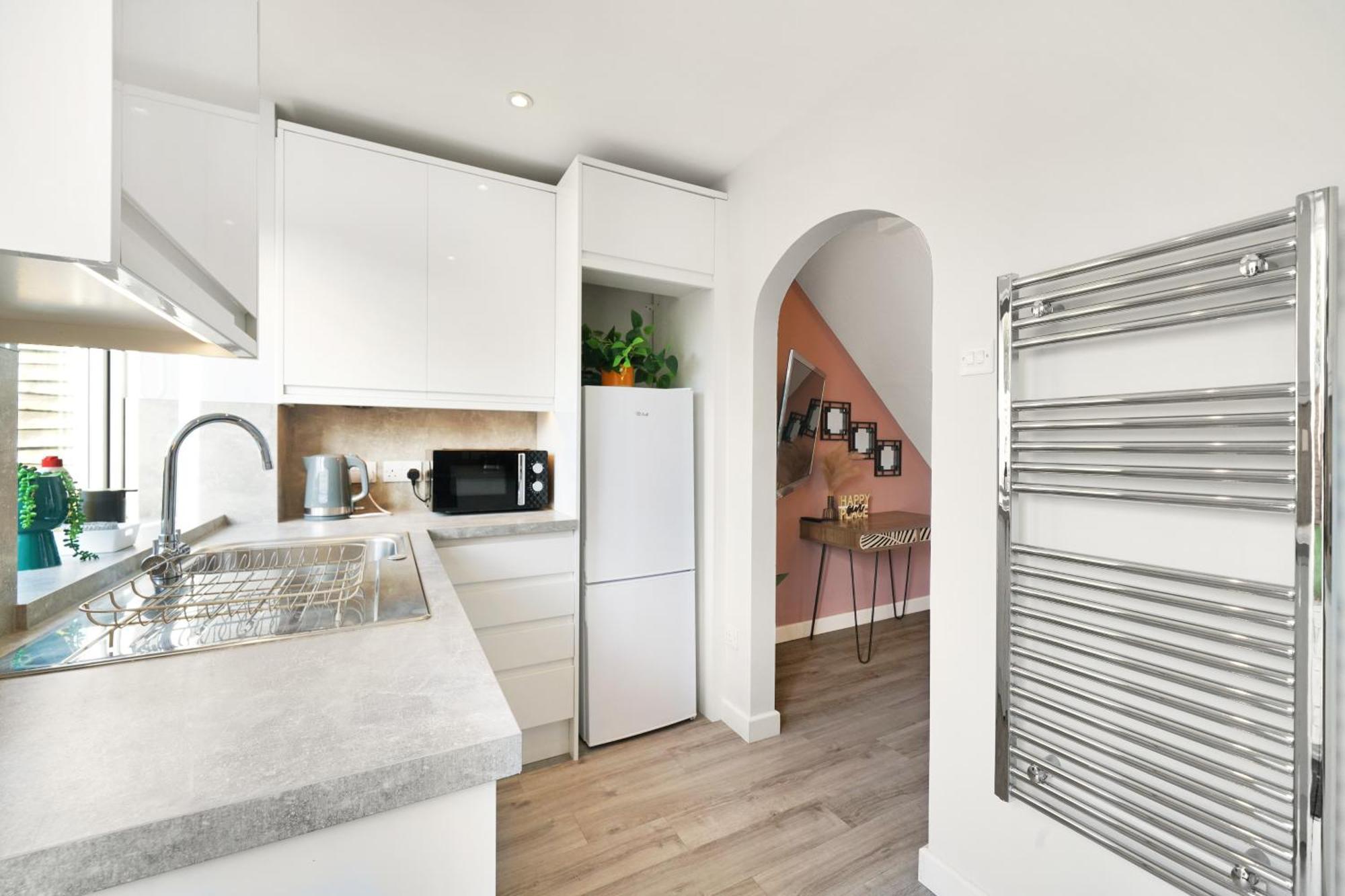 Cosy Corner In Aylesbury Near Stoke Mandeville Hospital & Town Centre With Private Parking Exteriör bild