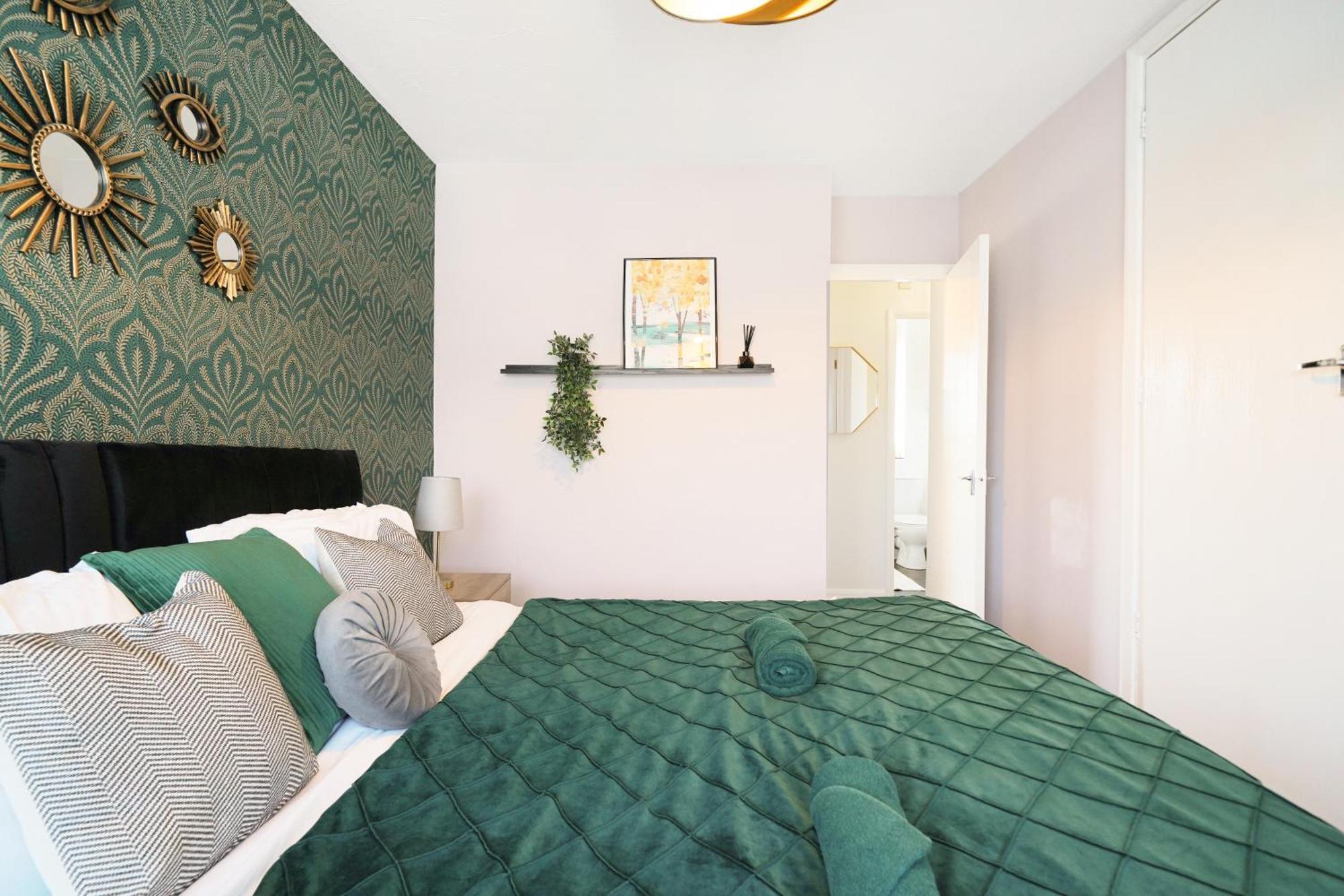 Cosy Corner In Aylesbury Near Stoke Mandeville Hospital & Town Centre With Private Parking Exteriör bild